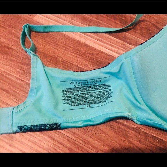 🔥VS Turquoise Push-up Bra💕 - Picture 3 of 3